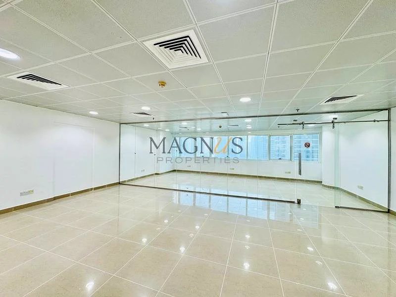 FITTED WITH GLASS PARTITIONS | CLOSE TO METRO64071282514691114