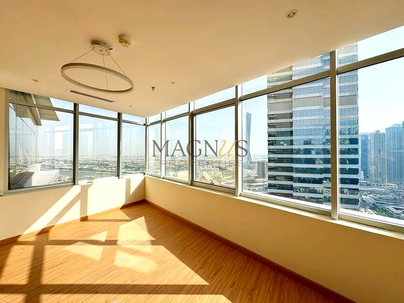 مجهز بأقسام زجاجية | ترخيص DMCC64072010404609111
