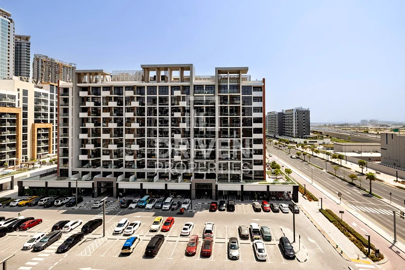 Hot Deal | Spectacular Corner Apt | Community View63976473487873111