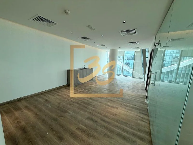 High floor | Vacant | Exclusive64070073878146110