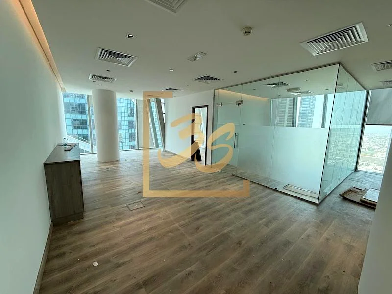 High floor | Vacant | Exclusive64070073878146111