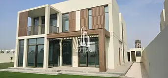 Brand new villa with Luxury Finishing Corner Unit