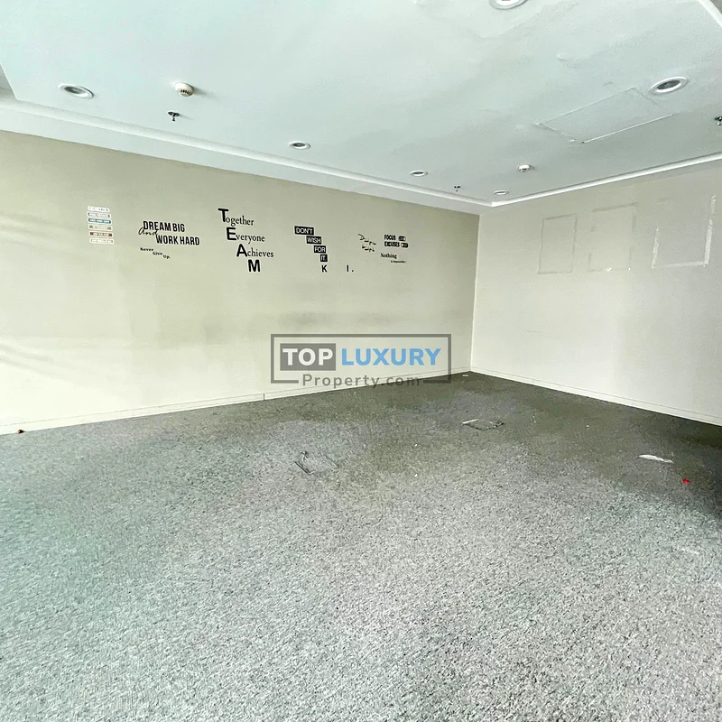 PRIME LOCATION | FULLY FITTED | NEAR METRO64069635577345113