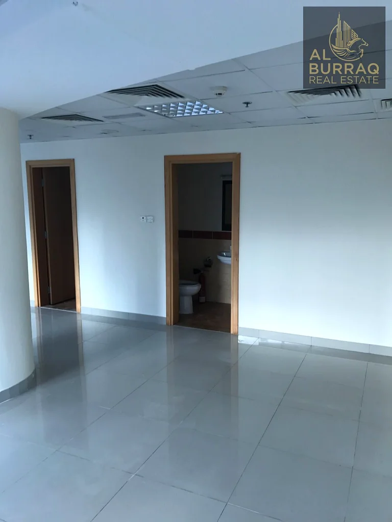 Fitted Office | 1,011 Sq.Ft | Prime Location in JLT | Ready to Move64071404721537113