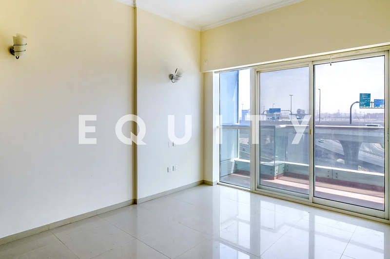Vacant | 1 Bedroom | Large Layout64036737113857114