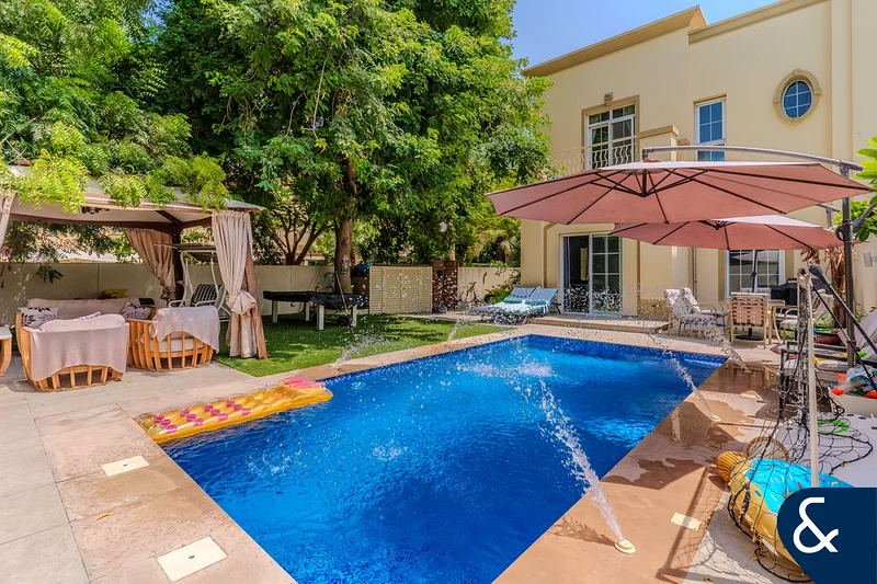 Exclusive | Corner Unit | Backing Pool & Park63922402829315110