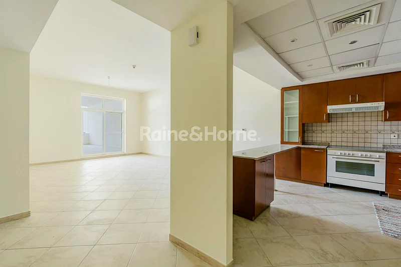 Vacant | Unfurnished | With Store63982447988995114