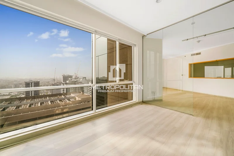 Fully Fitted | Glass Partitioned | Prime Location64067462271107112