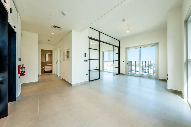 EXCLUSIVE | VACANT | CORNER UNIT64044884318466113