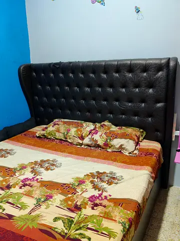 King size bed