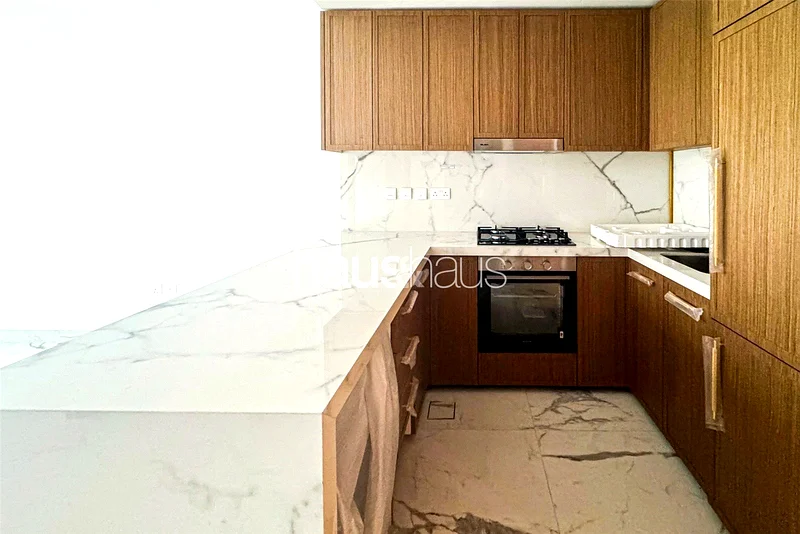 Exclusive | Vacant | New | Original Price63975291602179113