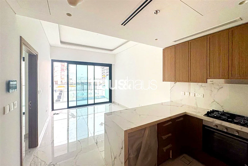 Exclusive | Vacant | New | Original Price63975291602179110