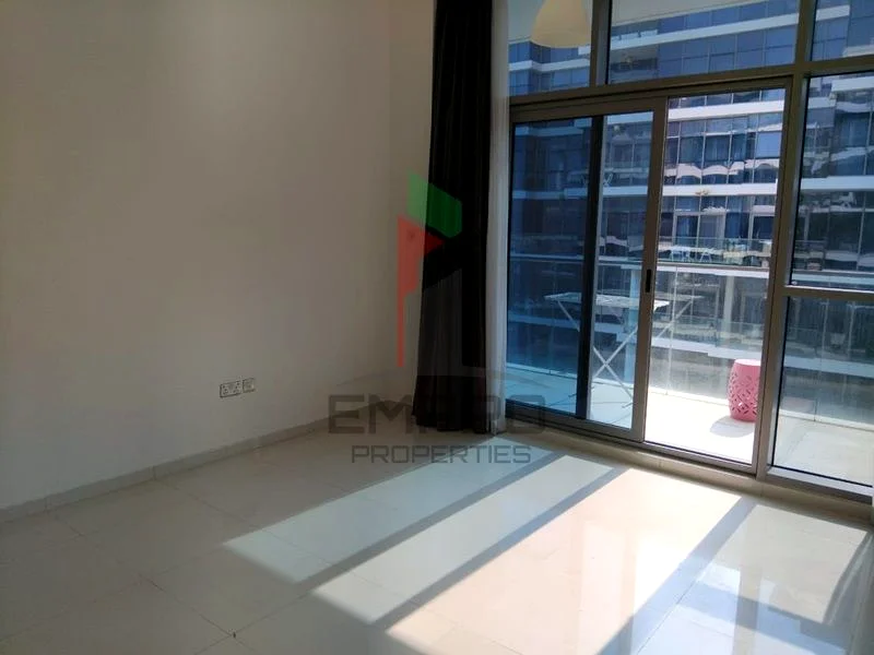 Spacious | balcony | well maintained63971812009985111