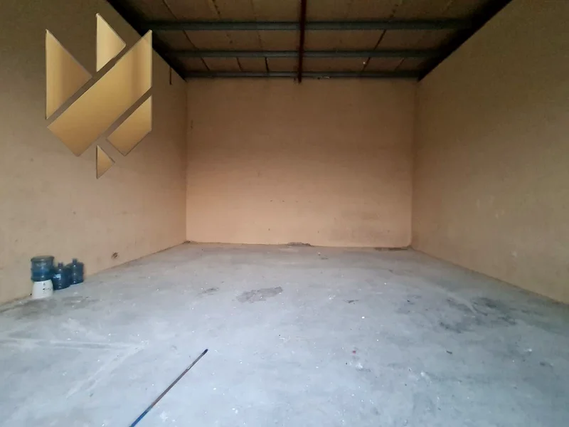 Equipped with wireless connections – Well-sized space suitable for use as a storage facility64059201733249110