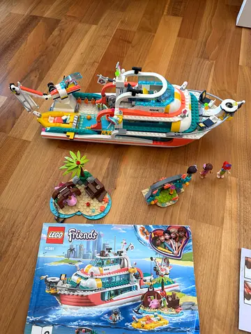 LEGO friends Rescue Mission Boat 41381