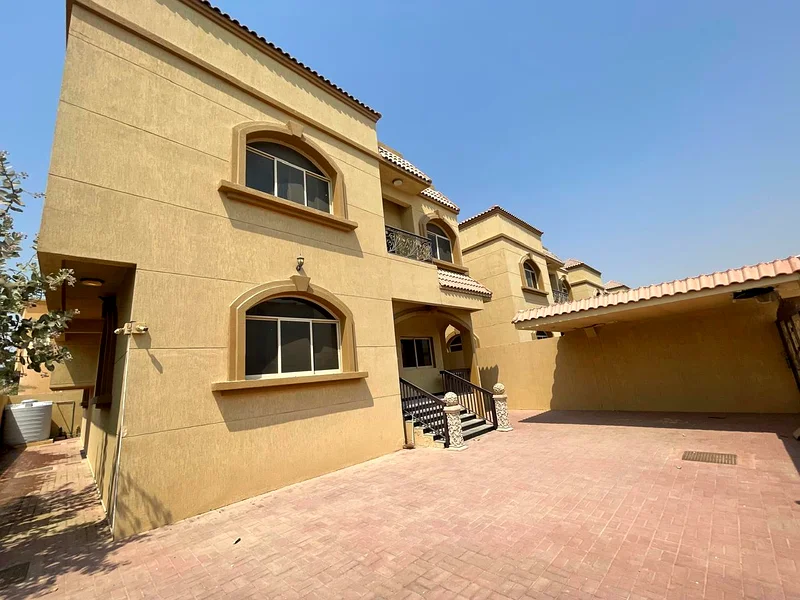 فيلا سكنية / تجارية للإيجار في عجمان – الروضة 2 (أرض زاوية)64073342876674111
