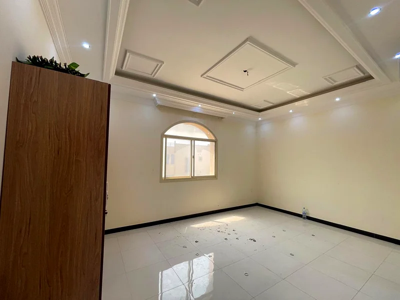 فيلا سكنية / تجارية للإيجار في عجمان – الروضة 2 (أرض زاوية)64073342876674113