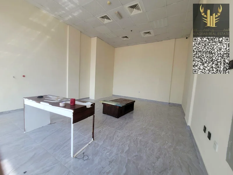 محل تأجير سنوي في منطقة الجرف 3، ويبلغ مساحة المحل 500 قدم مربع.64073562264961113