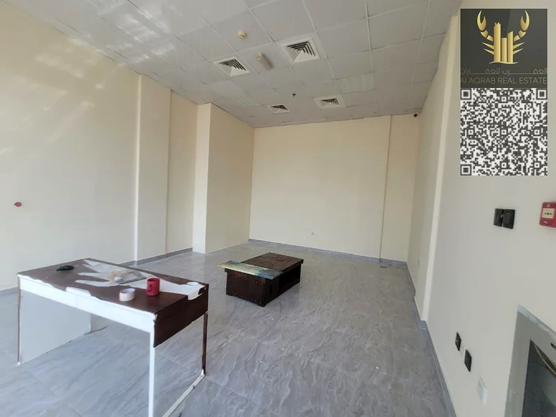 محل تأجير سنوي في منطقة الجرف 3، ويبلغ مساحة المحل 500 قدم مربع.64073562264961110