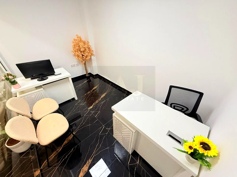 Beautiful Office |direct from Owner  | Free utilities & No Commission64072117251714110