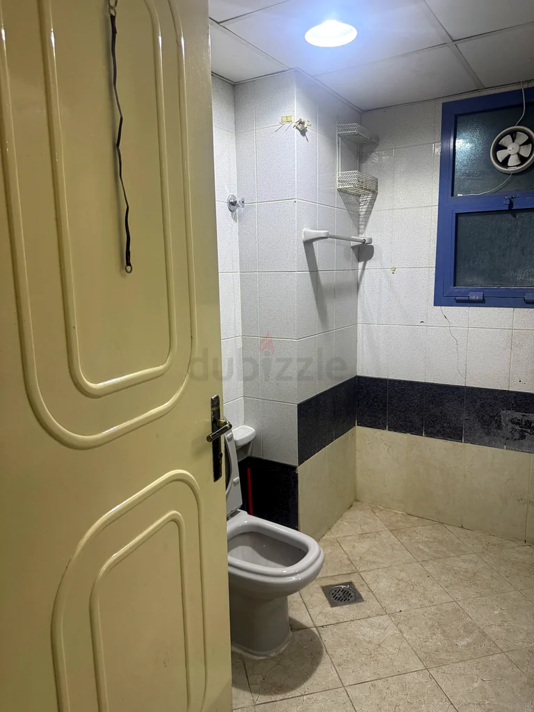 غرفة بأسعار معقولة متوفرة64057032983299114