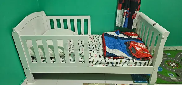 Bed Indonesian excellent condition