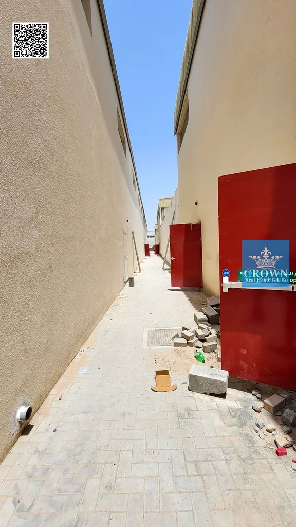 🏢 Commercial Showroom with Mezzanine – For Rent in Al Jurf Industrial 3, Ajman 🏢64074559634433113