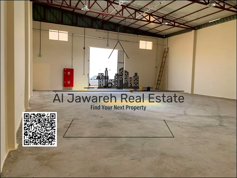 مستودع جديد للإيجار، مساحته 2515 قدم مربع، كهرباء 25 كيلوواط، جاهز64060069396097114