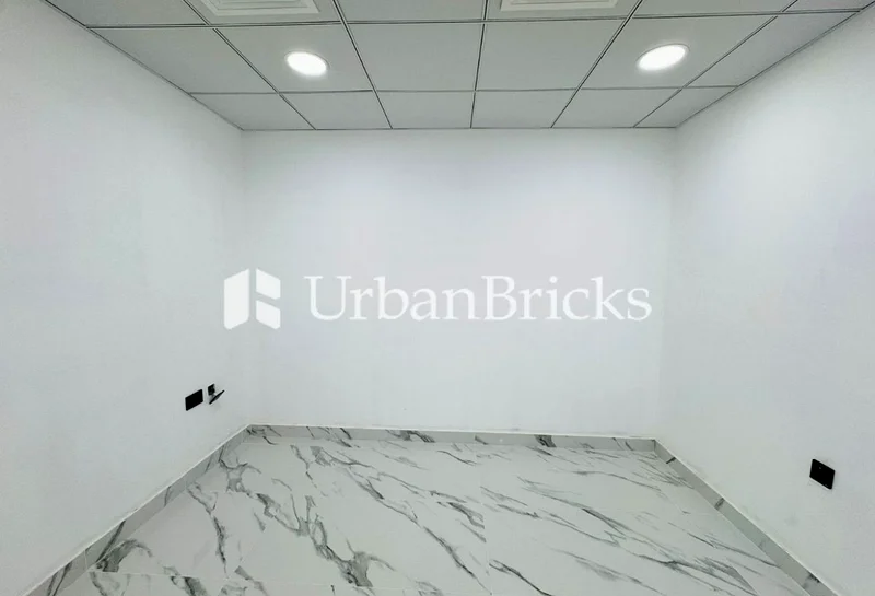Vacant I Multiple Units I Business Center64069748114177111