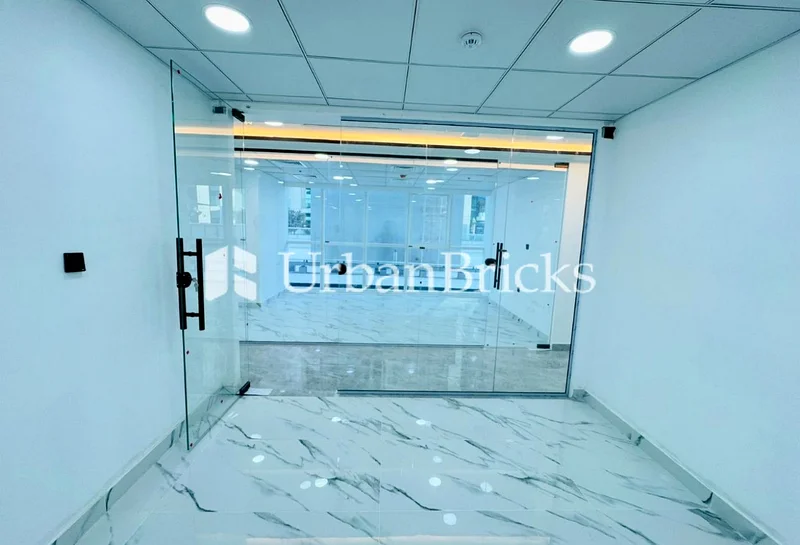 Vacant I Multiple Units I Business Center64069748114177114