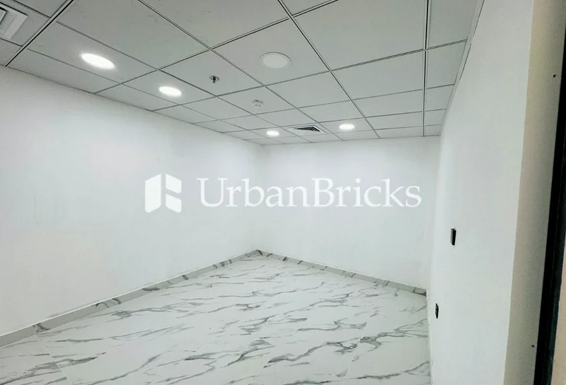 Vacant I Multiple Units I Business Center64069748114177112