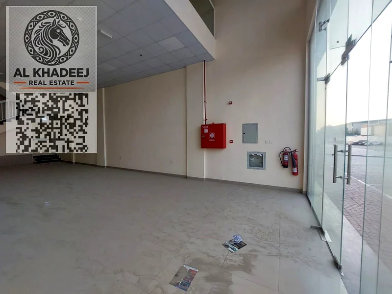 New warehouse for annual rent in Ajman – Al Jurf Industrial 3 – 1,550 sq. ft., ground & mezzanine with bathroom, 35W power, prime location, easy payme64074559643650112