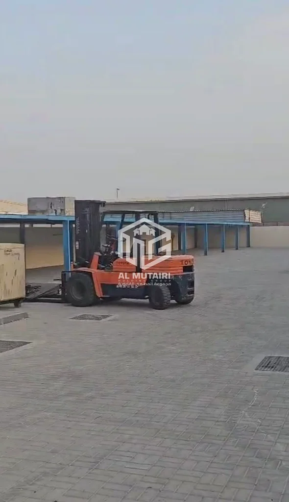 For Rent - 20,000 sq ft. Commercial Plot in Al Saja'a, Sharjah with 3 offices, a kitchen, and 2 bathrooms64058561372291110