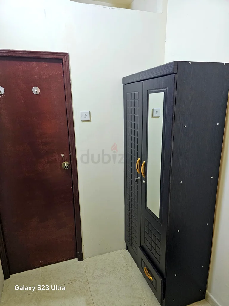 غرفة مفروشة بالكامل مع فصل بالقرب من وسط المدينة64226219457027112