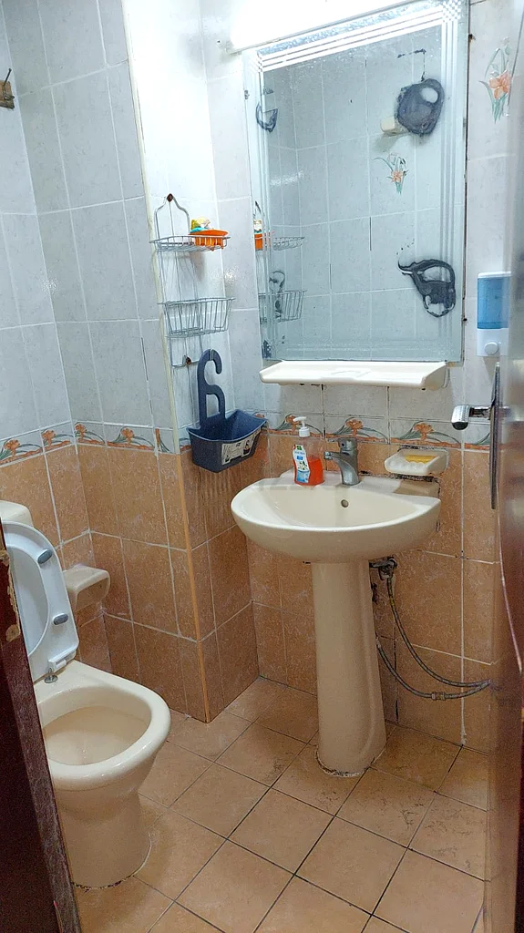 Bedspace Available for Bachelors Near Burjuman Metro Station Exit 2 in Karama64056706220547111