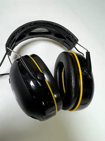 RUSH SALE ‼️‼️ 3M WORKTUNES HEADPHONES BLUETOOTH