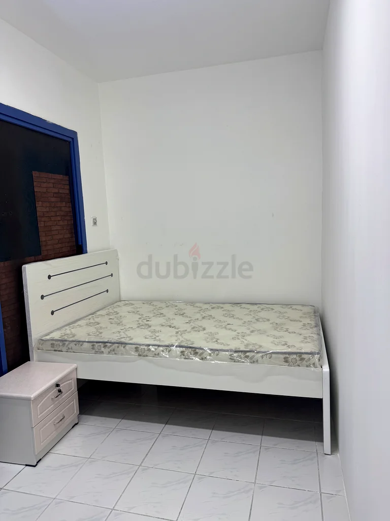 غرفة بأسعار معقولة متوفرة64057032983299112