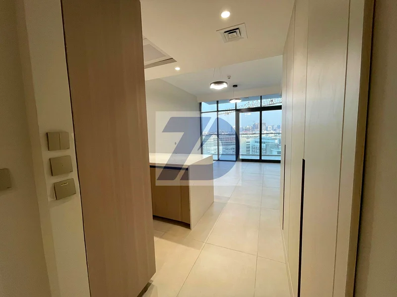 Studio | 550 sq ft | Pool view | Multiple cheques | High floor64173287648258113