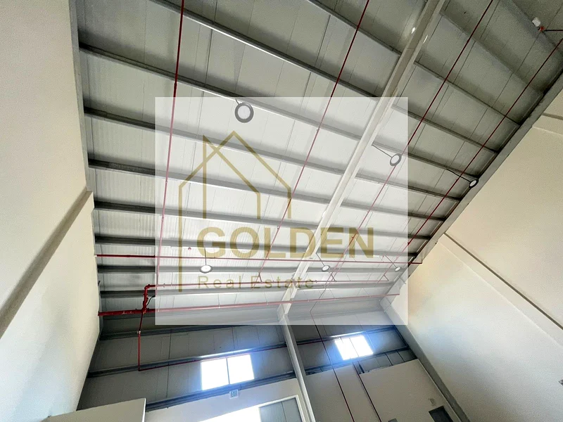 6,000 sq.ft. warehouse for rent in UAQ, 26 kW power, AED 210,000 yearly (final), 4 cheques + 10% deposit, refundable VAT.64060069332483113
