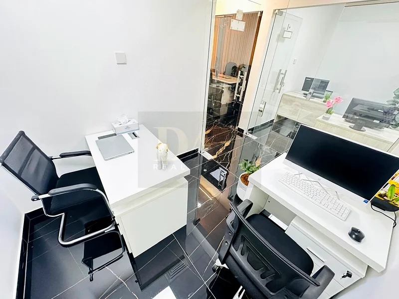 Spacious office  | no Commission | near to  Metro Station64072117242754113