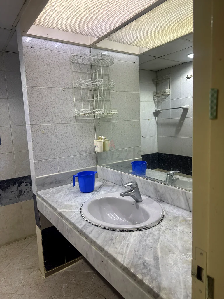 غرفة بأسعار معقولة متوفرة64057032983299113