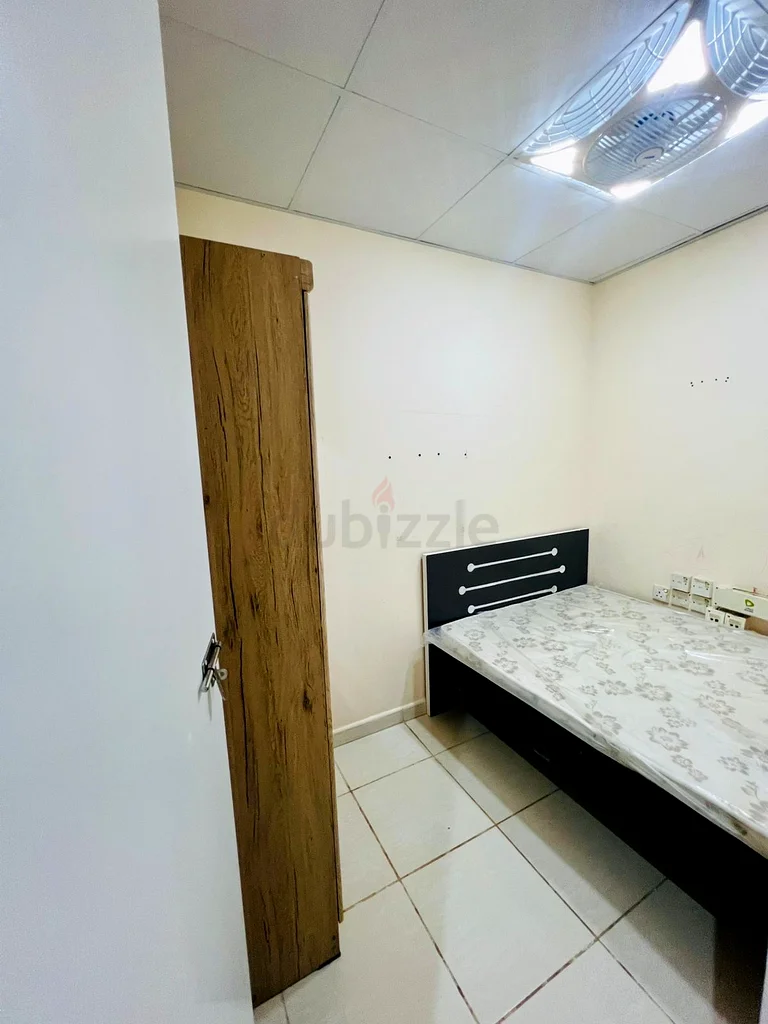 Partition Available For Rent in Rashdiya 164054497446402110