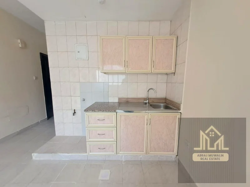 Gorgeous beautiful and nice looking prime location|| just  AED 17k||64050032944129113