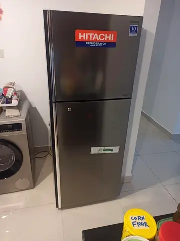 Hitachi fridge 500L capacity