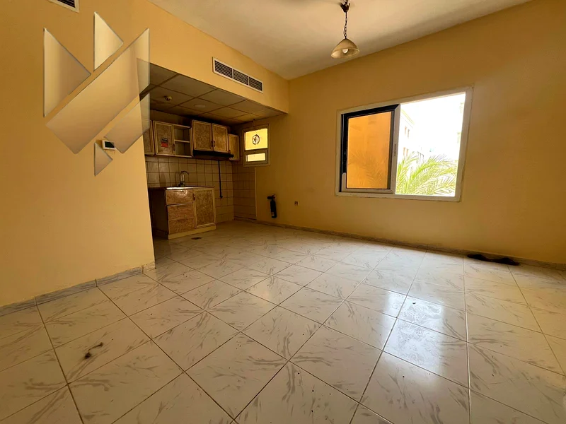 ستوديو للإيجار السنوي في المويلح القديمة 🏡 ✔ مطبخ شبه منفصل ✔ تشطيب جيد ✔ تخطيط واسع ✔ بيئة مناسبة للأشخاص أو الأزواج64196697169537113