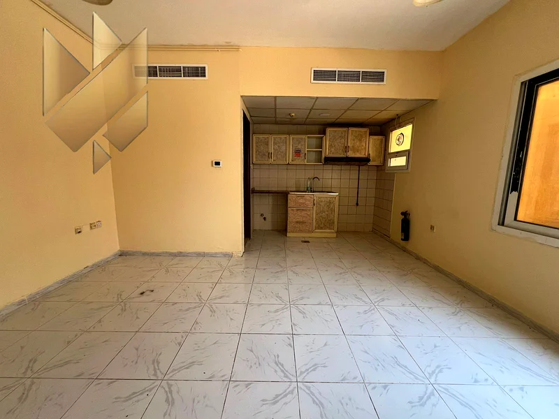 ستوديو للإيجار السنوي في المويلح القديمة 🏡 ✔ مطبخ شبه منفصل ✔ تشطيب جيد ✔ تخطيط واسع ✔ بيئة مناسبة للأشخاص أو الأزواج64196697169537111