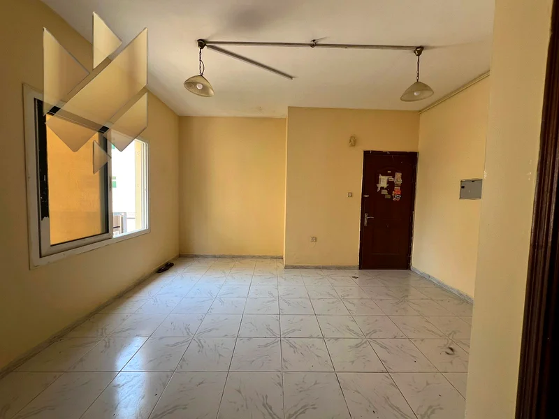 ستوديو للإيجار السنوي في المويلح القديمة 🏡 ✔ مطبخ شبه منفصل ✔ تشطيب جيد ✔ تخطيط واسع ✔ بيئة مناسبة للأشخاص أو الأزواج64196697169537112