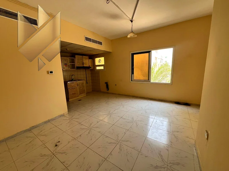ستوديو للإيجار السنوي في المويلح القديمة 🏡 ✔ مطبخ شبه منفصل ✔ تشطيب جيد ✔ تخطيط واسع ✔ بيئة مناسبة للأشخاص أو الأزواج64196697169537110