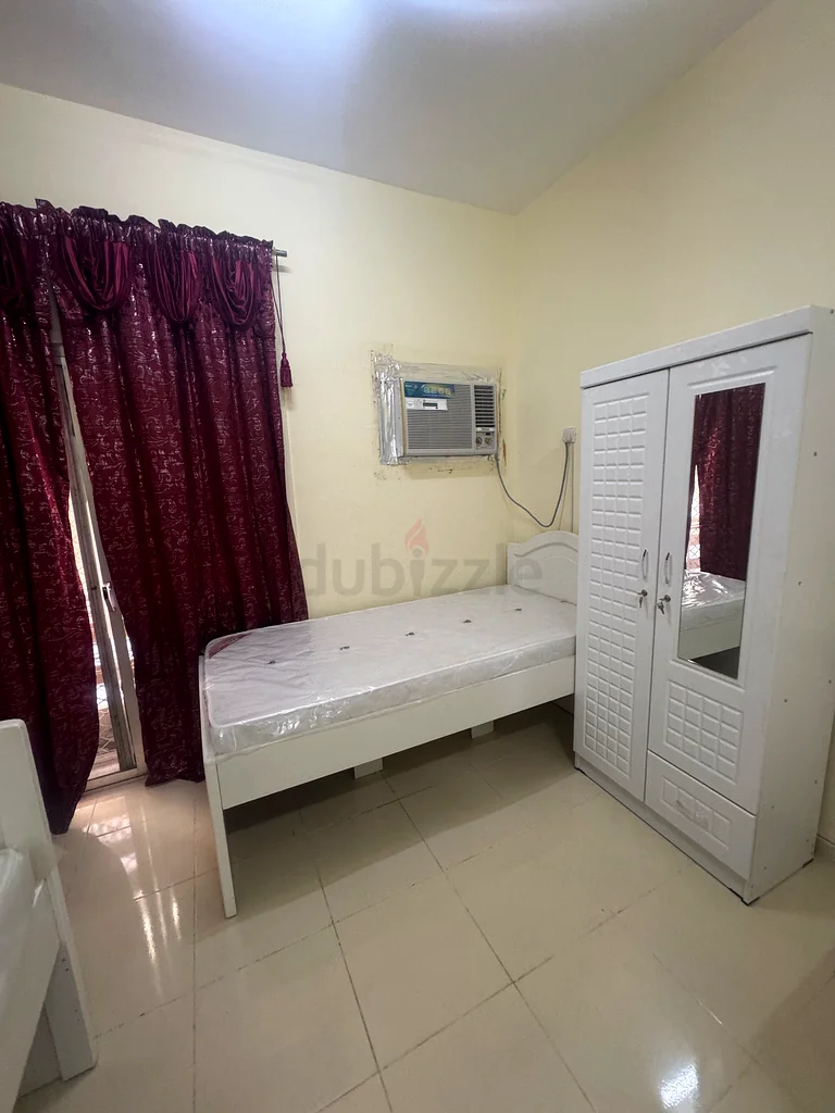 FOR INDIAN LADIES FURNISHED BED SPACE AVAILABLE – Near ADCB METRO Exit-1 – KARAMA64048914773633111