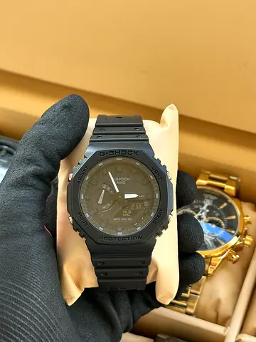 Durable G-Shock Watch - Perfect for Adventurers!